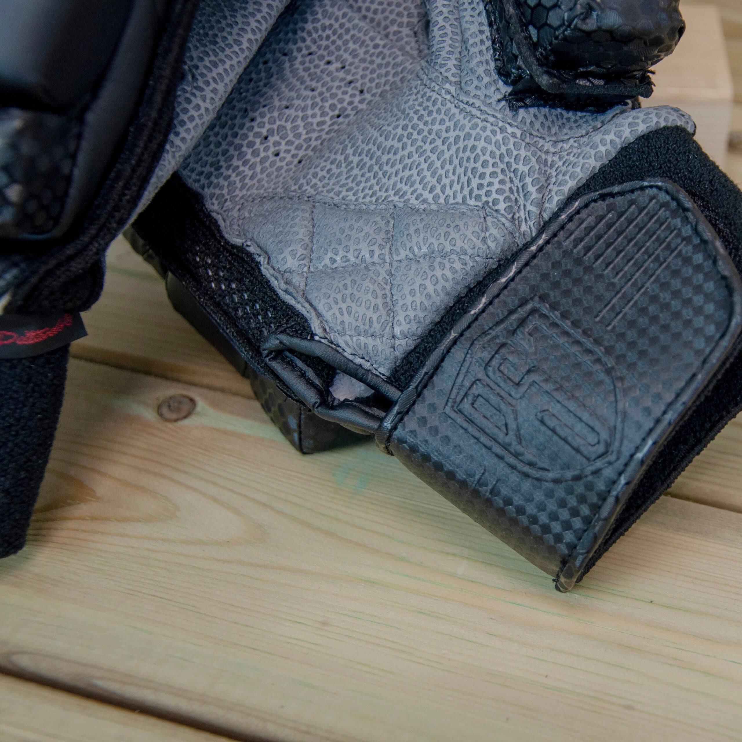 PS7 Batting Gloves – Black